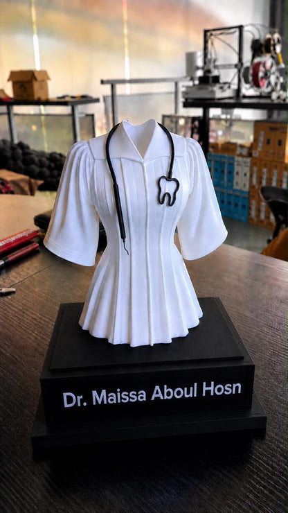 Female Personalized Dentist